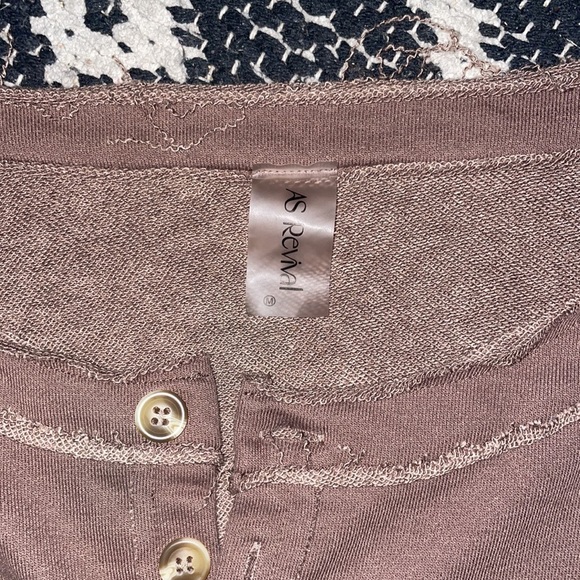 Altar’d State REVIVAL Henley Sweatshirt - Picture 2 of 2